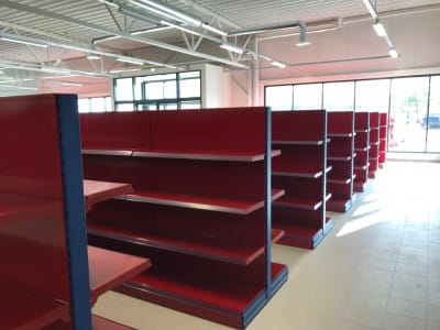 SIA „Viss veikaliem un warehouse“ siūlo kokybiškus prekybos ir parduotuvių lentynų sistemų sprendimus 7